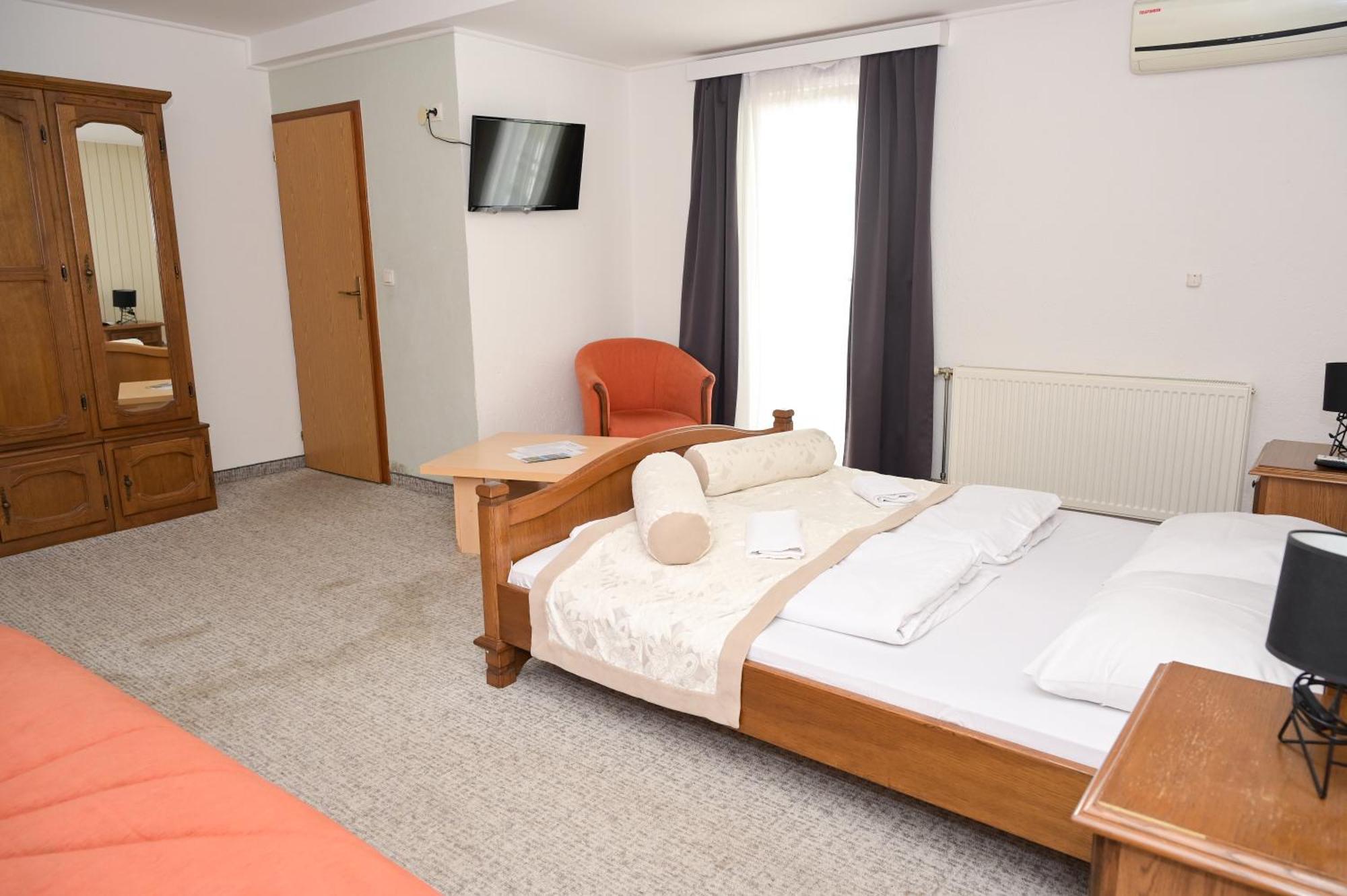 Motel Plaza Jajce Luaran gambar